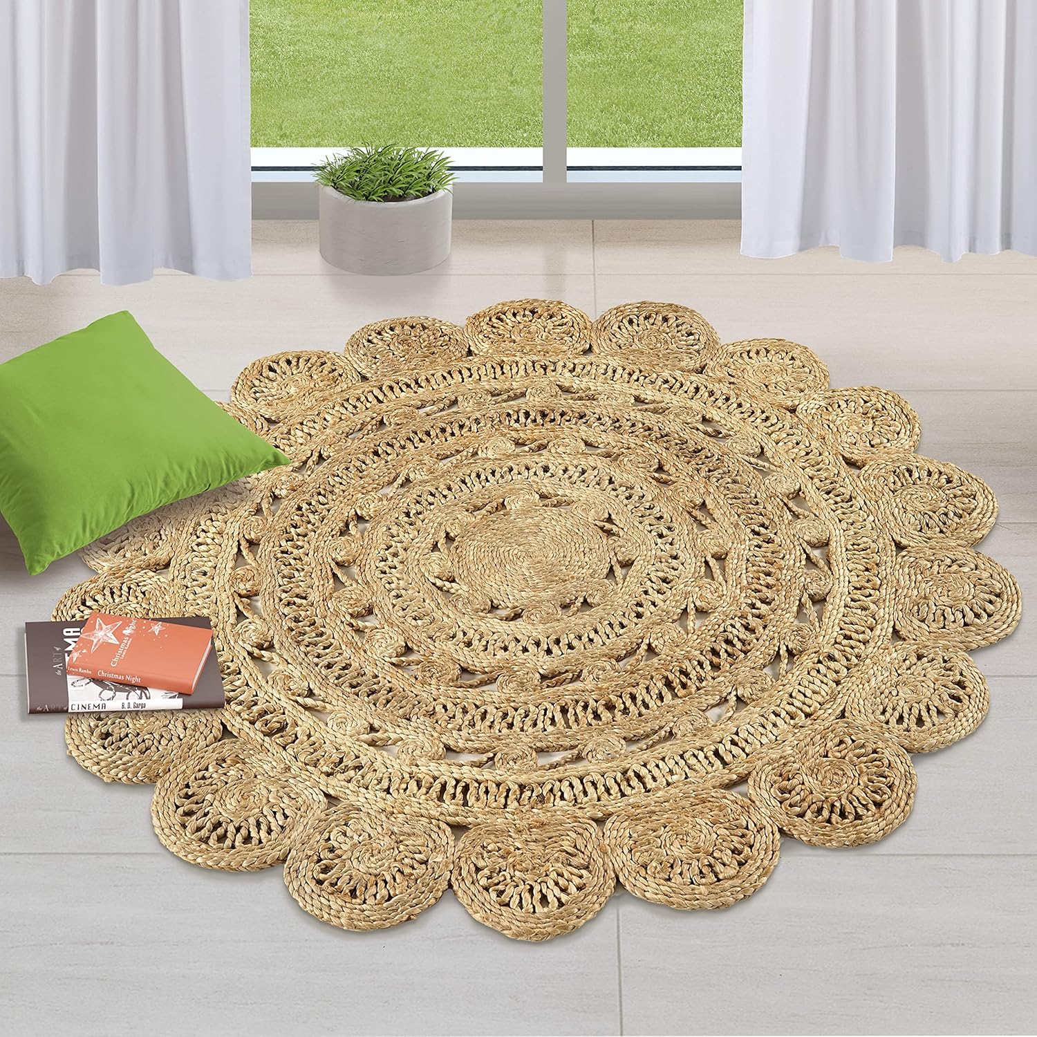 Skotor Living Round Jute Area Rug