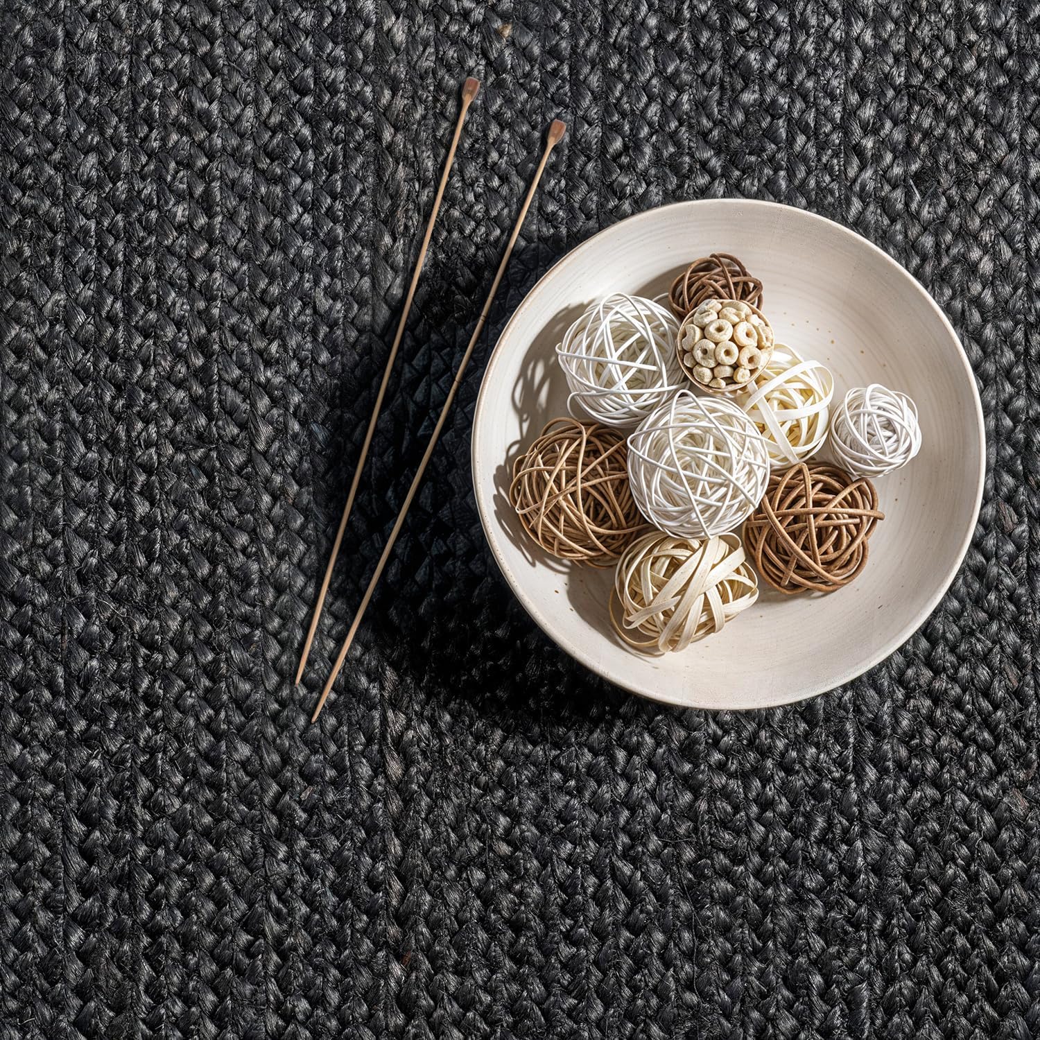 Skotor Living Round jute rug