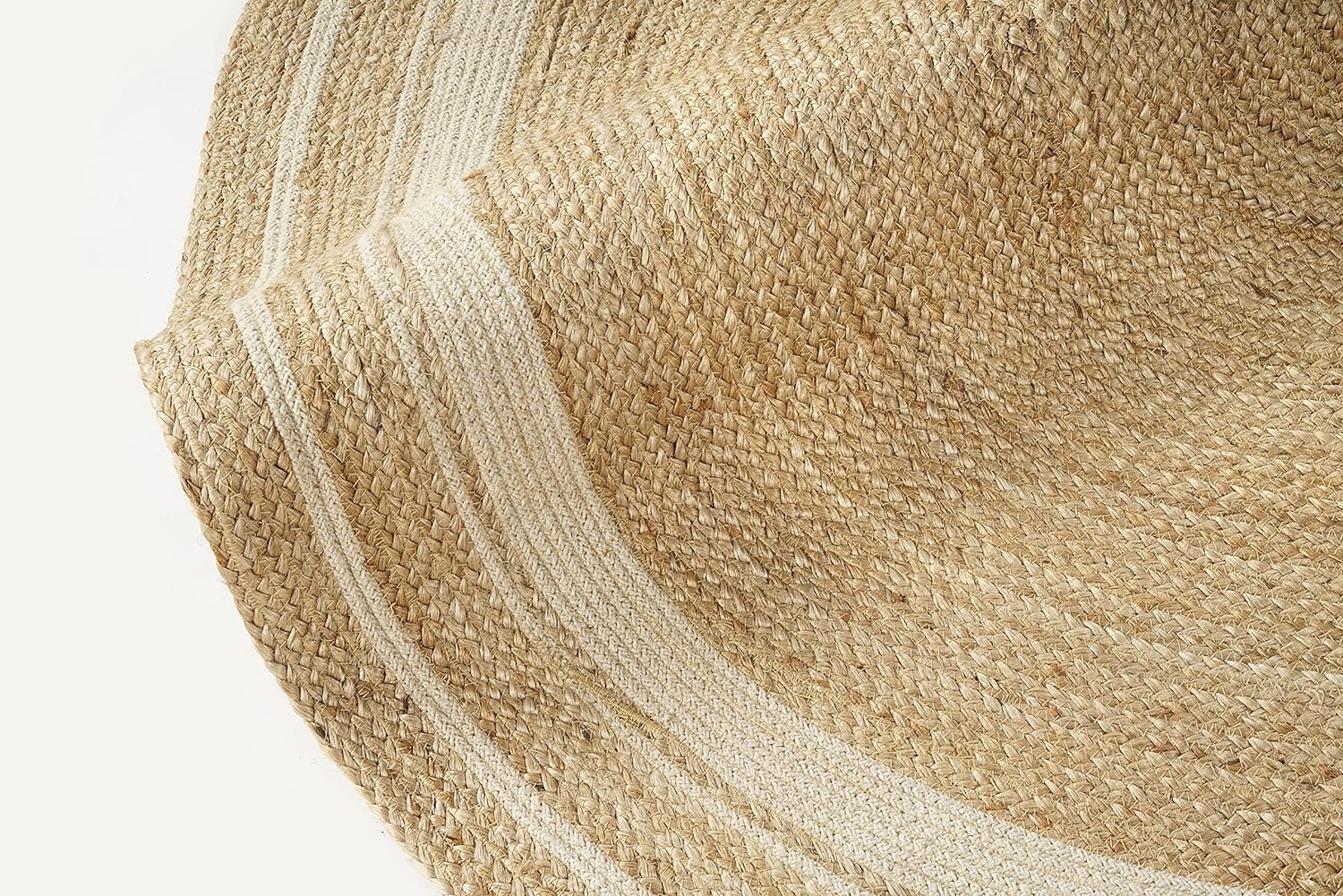 Skotor Living Jute Area Rug